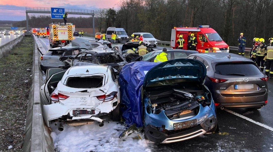 Whose Insurance Pays in a Multi-Car Accident?